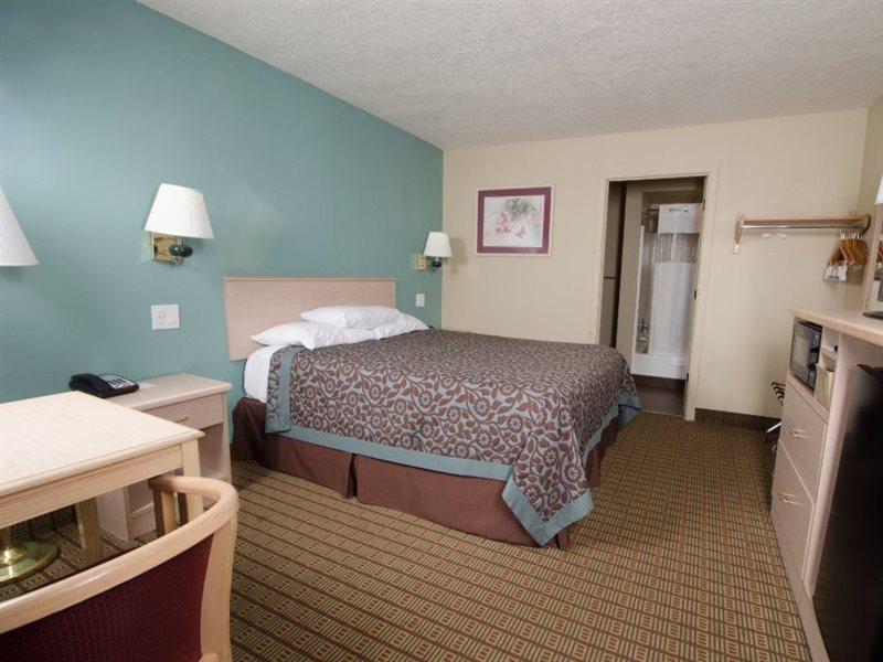 Days Inn By Wyndham Portland Central Ngoại thất bức ảnh