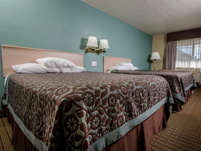 Days Inn By Wyndham Portland Central Ngoại thất bức ảnh