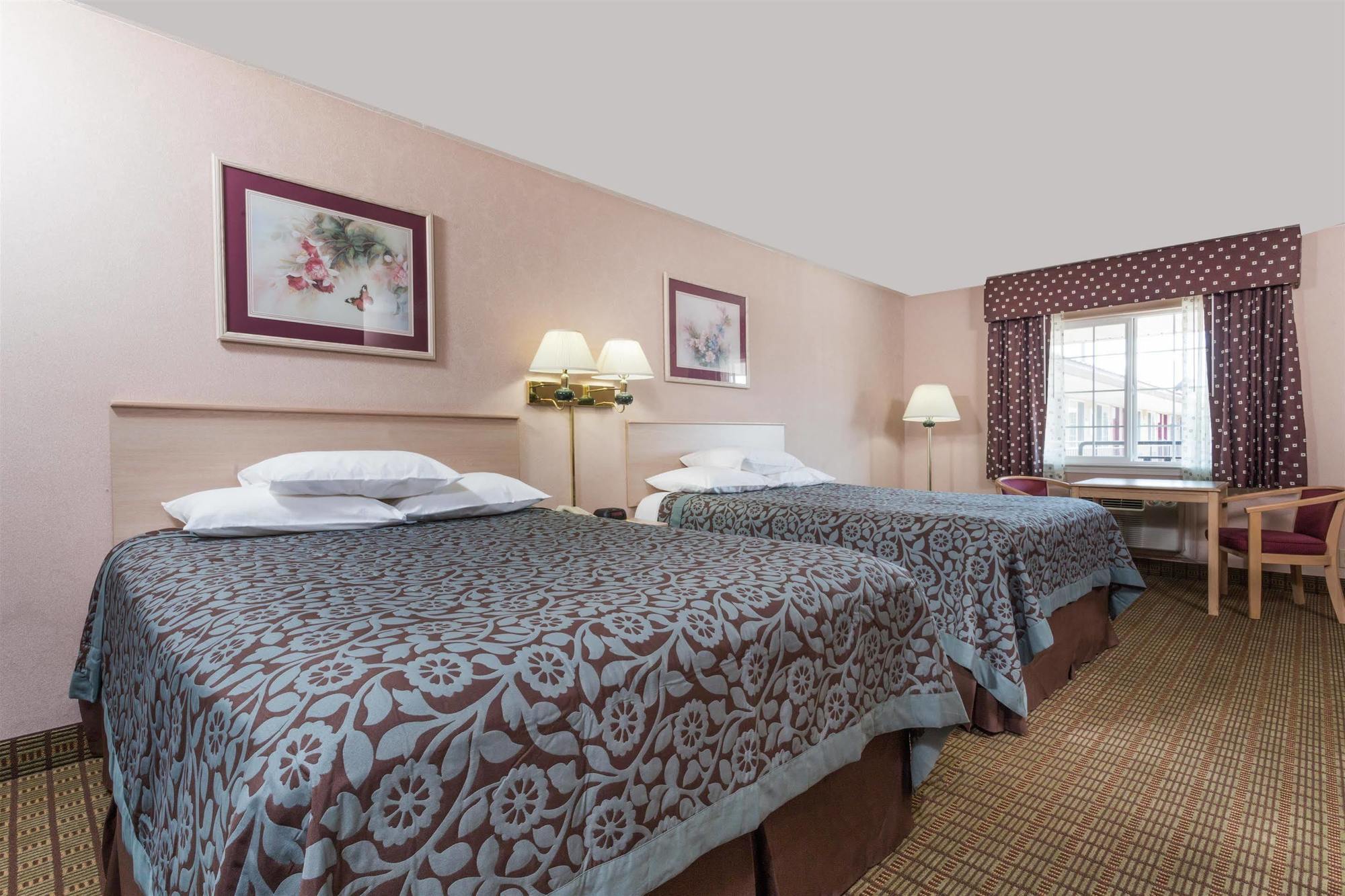 Days Inn By Wyndham Portland Central Ngoại thất bức ảnh