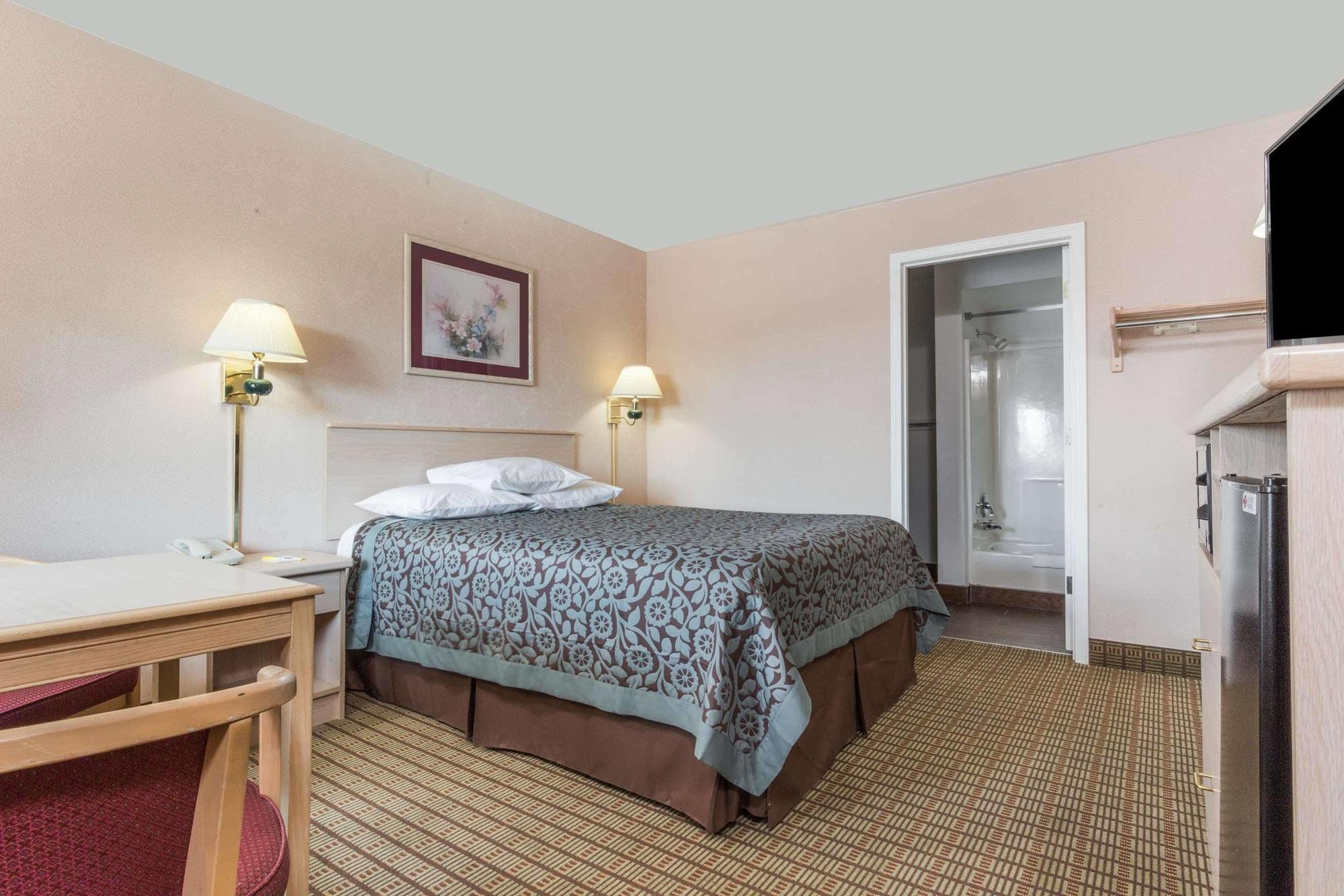 Days Inn By Wyndham Portland Central Ngoại thất bức ảnh
